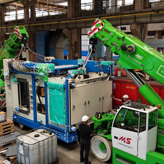 Relokacja prasy przemysłowej 75 t z precyzyjnym manewrowaniem w ograniczonej przestrzeni. 