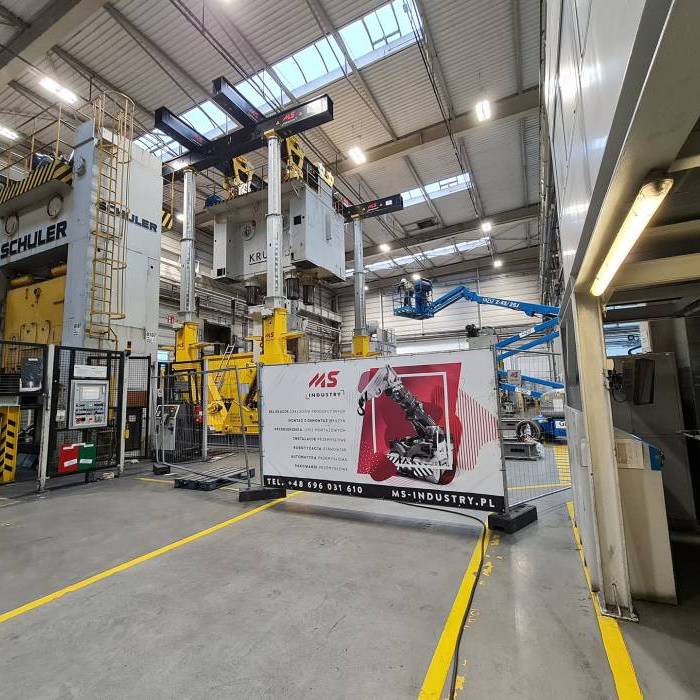 Relokacja i ustawienie prasy Krupp w hali produkcyjnej z zachowaniem osiowania. 