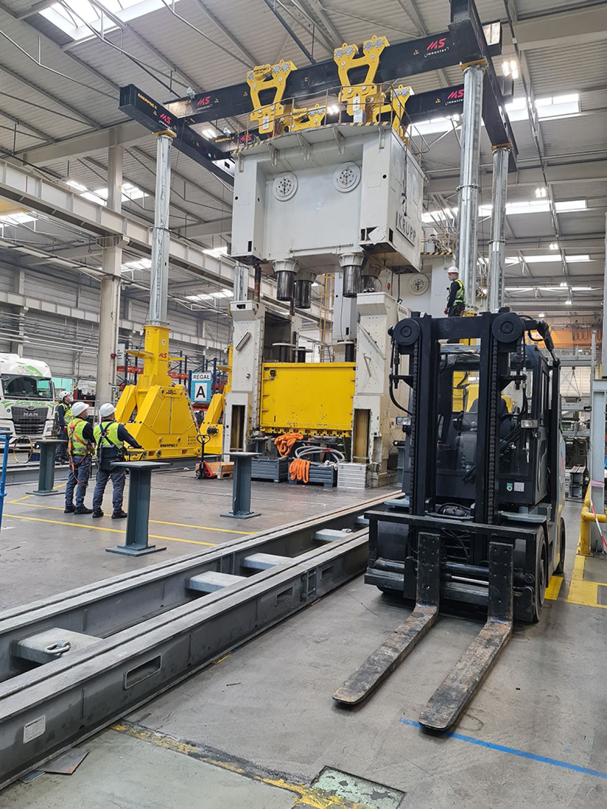 Assembly and dismantling KRUPP press